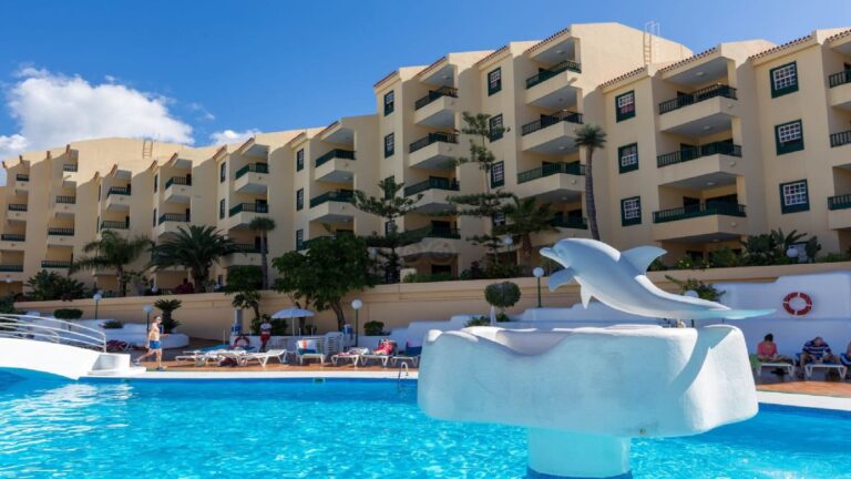 Holiday Homes Tenerife – The Ultimate Getaway in the Canary Islands